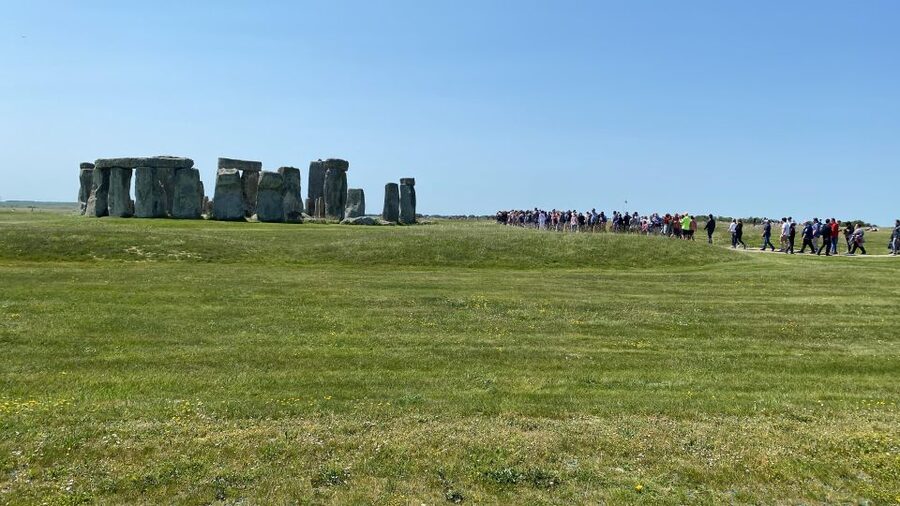 Individual trip to Stonehenge including pickup and drop off - Private Car to Stonehenge: Pickup From London and Other South-Coast Cities