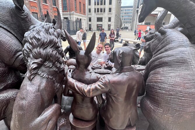 Interactive Treasure Hunt London - City of London/Southwark - Market and Pub Recharge Stops That Keep the Walk Human