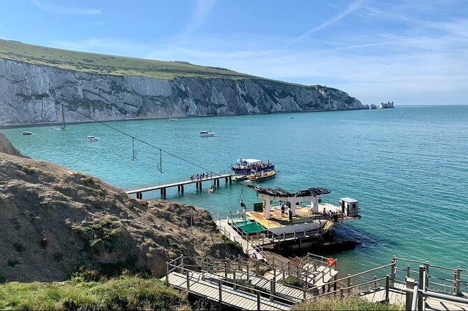 Isle of Wight Guided Day Tour from London - Sandown Pier: another beach block with shop time