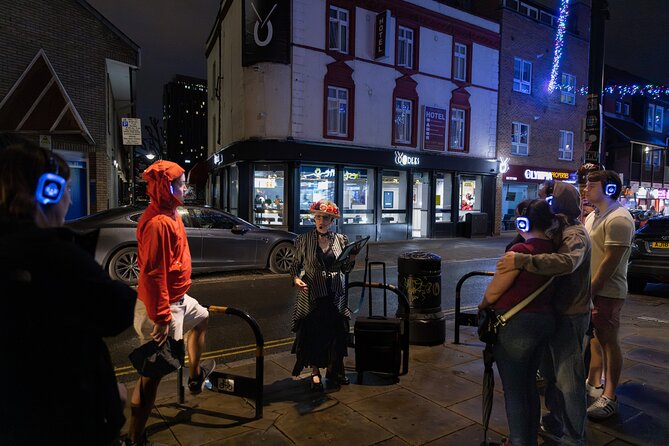 Jack the Ripper Private Immersive Tour - The tech and visuals: why the “headphones + tablet” format matters