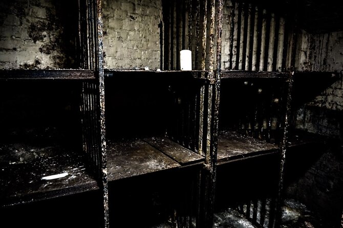 Jack the Ripper Tour and Underground Prison - The Jack the Ripper streets: three murders, lots of side-street context