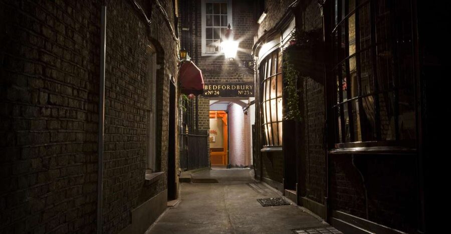 Jack The Ripper Tour in London's East End - Guide quality is the real differentiator