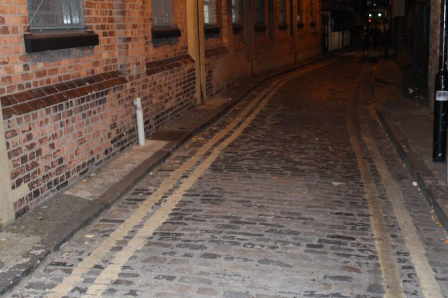 Jack The Ripper Tour in London's East End - Starting at Bishopsgate Police Station, and how the route starts strong