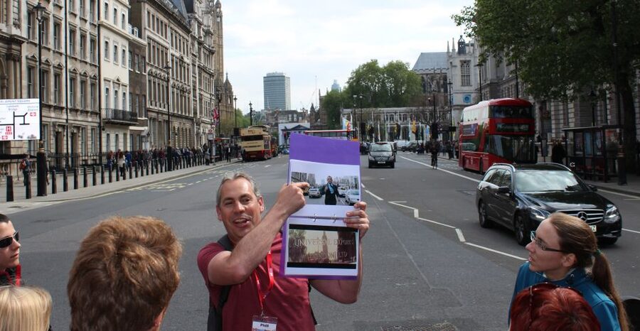 James Bond Shooting Locations 2-Hour Walking Tour of London - National Gallery to Trafalgar Square: recognizable sights with extra spy meaning