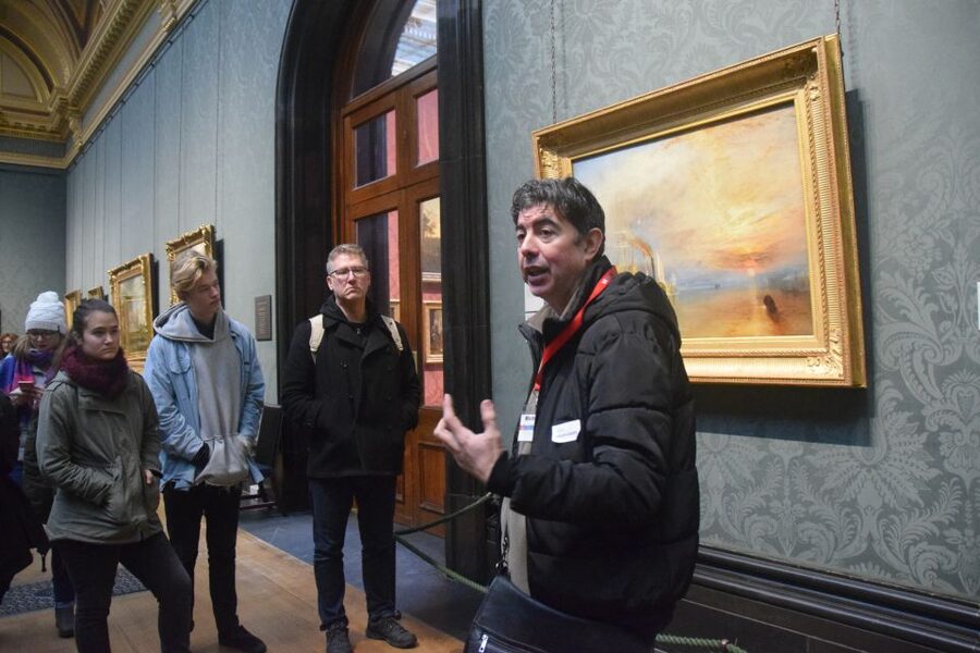 James Bond Shooting Locations 2-Hour Walking Tour of London - Westminster like a secret-agent set