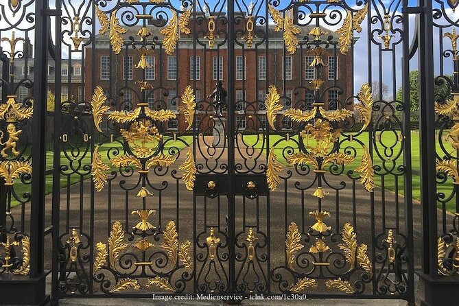 Kensington Private 4h Tour Including The Victoria & Albert Museum - Why the V&A plus Kensington combo actually makes sense