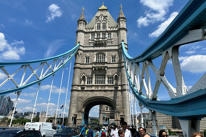 Kid-Friendly Tour: Tower of London and Tower Bridge Entry - Meeting point, getting there, and what to wear