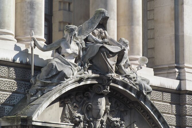 Law in London Private Tour - Included Magna Carta copy and the complimentary drink
