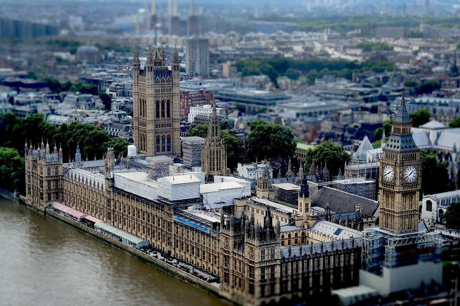 Layover Tour of London from LHR Executive Luxurious Vehicle Private Tour 6 hour - Tower of London and the Roman wall: short stops, big layers