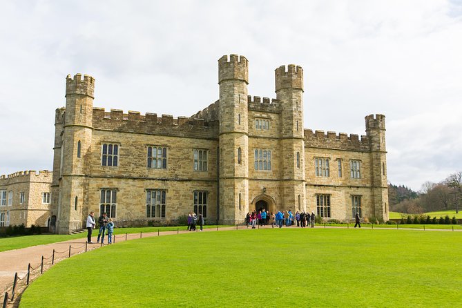 Leeds Castle, Cliffs of Dover and Canterbury Day Trip from London with Guided Cathedral Tour - Guided Canterbury Cathedral: Optional, But Worth It for the Becket Shock