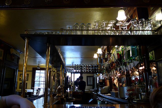 London: 2-Hour Historic Pub Tour - Starting at Chancery Lane Underground, Then Falling Into Back-Alley London