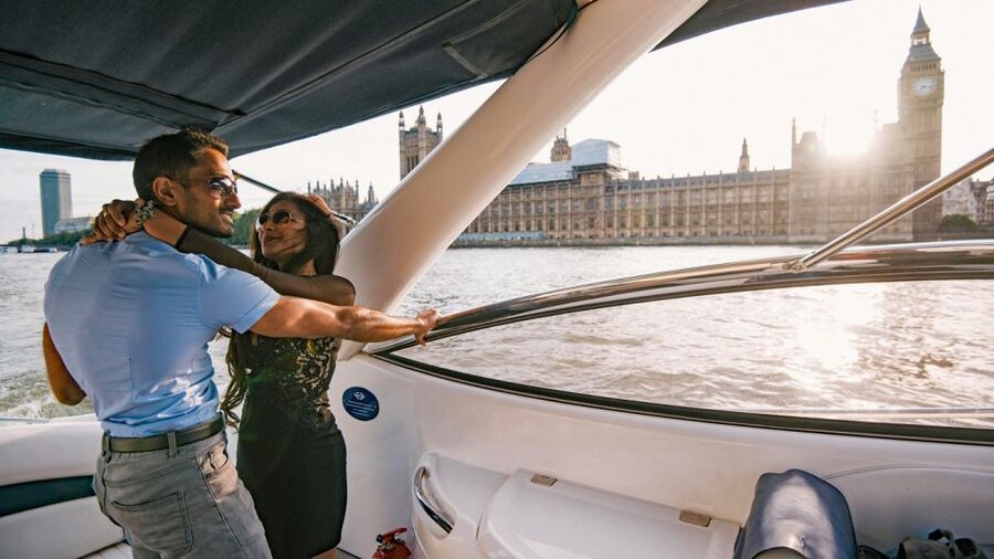 London: 2 hour private luxury yacht hire on the River Thames - The Sunseeker Superhawk experience, comfort you can count on