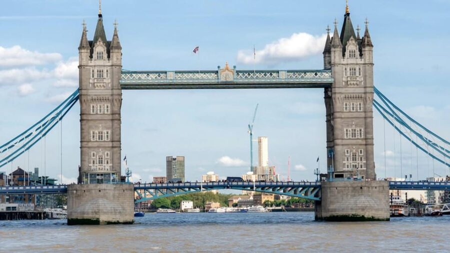 London: 24-Hour Hop-On Hop-Off Bus Pass - The easiest way to get your bearings in London