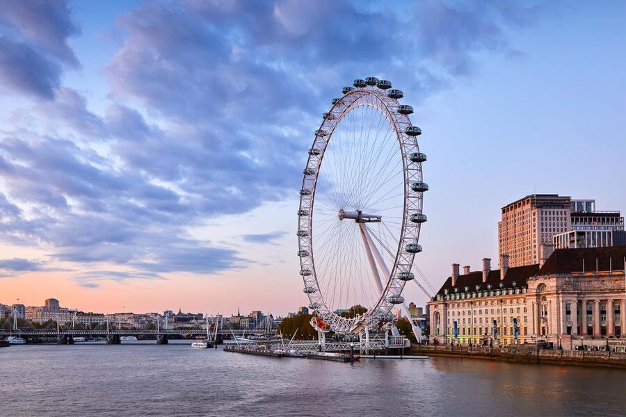 London: 3 Days of Must-See Attractions including London Eye - Day 1: London Eye, Big Bus, and a Thames river cruise
