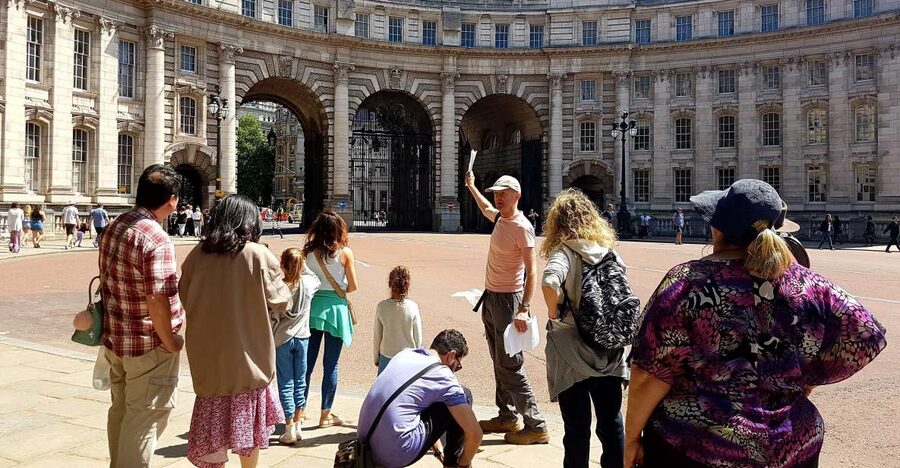 London: 30 Top City Sights Guided Group Walking Tour - Starting Outside The Ritz, Green Park to Piccadilly in One Easy Walk