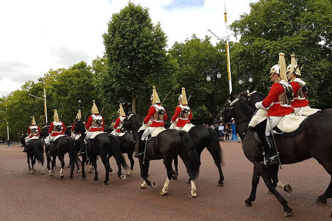 London 30 Top Sights with Fun Local Guide - Parliament Square, Big Ben Views, And Westminster Abbey’s 1000-Year Scale