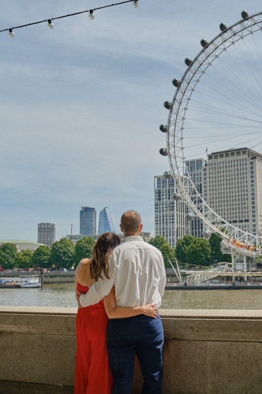 London: 30min PRIVATE Professional Westminster Photo Shoot - Big Ben and the Houses of Parliament: how to get clean landmark scale