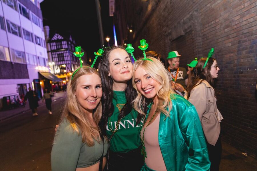 London: 4 Soho Nightclubs Crawl - Host-led Soho nightlife, meeting inside Zoo Bar