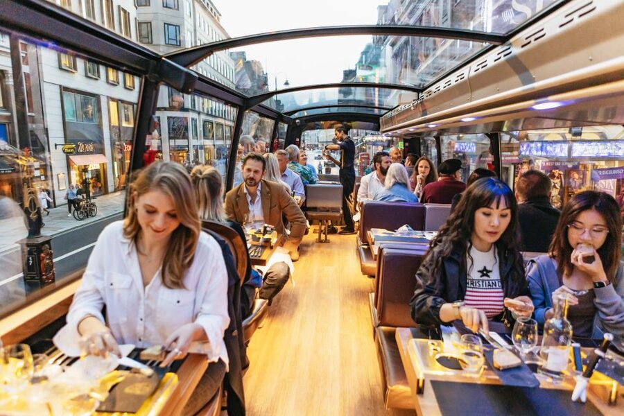 London: 6-Course Gourmet Dinner on a Luxury Coach - The 2.5 hour rhythm: how the timing and flow feel