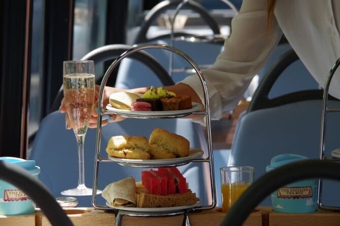 London Afternoon Tea Bus and Panoramic Tour on Lower Deck - What This London Afternoon Tea Bus Tour Is (and Isn’t)