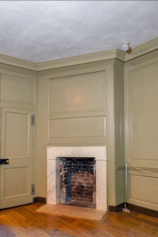London: Architecture Tour of Benjamin Franklin House - Entering 36 Craven Street: start strong, avoid the awkward moment