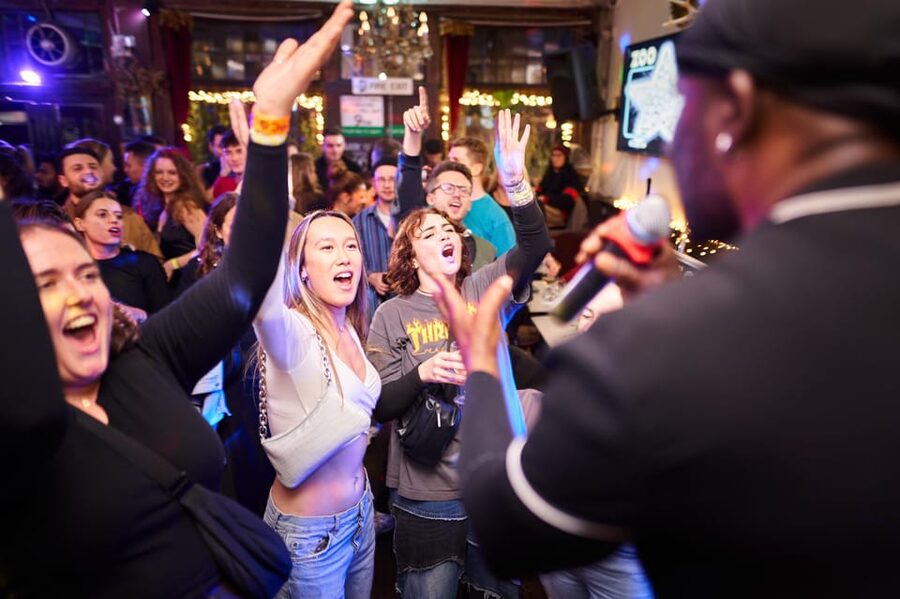 London: Bar and Club Crawl to 5 Central London Venues - Photos as a souvenir, not just a nice-to-have