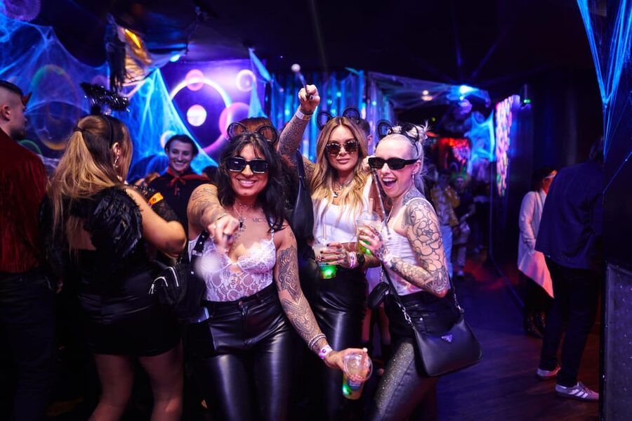 London: Bar and Club Crawl to 5 Central London Venues - Price value: how free entry and discounts actually add up