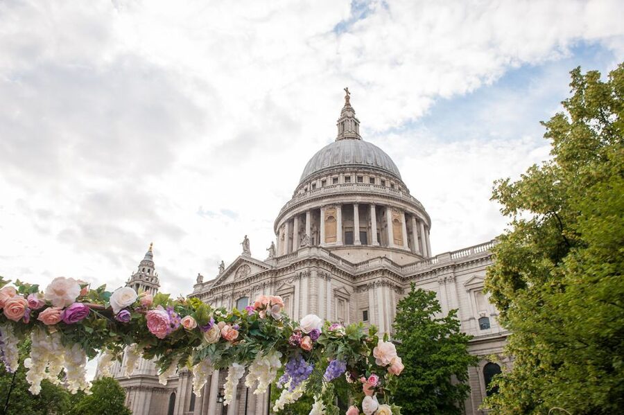 London: Bar Bus Tour by Tootbus - Meeting Point and What to Bring (So You Don’t Miss It)