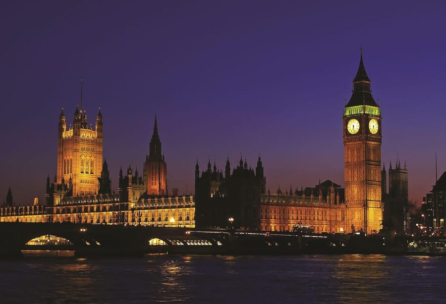 London: Big Bus Panoramic Evening Tour by Open-Top Bus - Tower of London Area: The Evening Landmark Stop You Can’t Miss