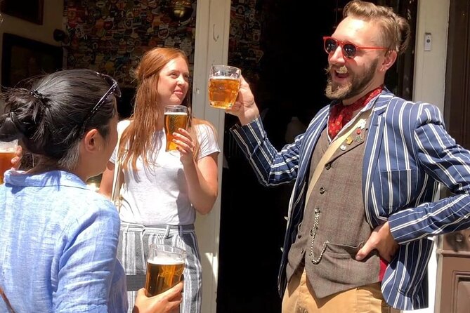 London Bike Tour: Landmarks, Secret Gems, Pub Stop & Street Art - Westminster streets: Abbey views, public-school corners, and backstreet stories