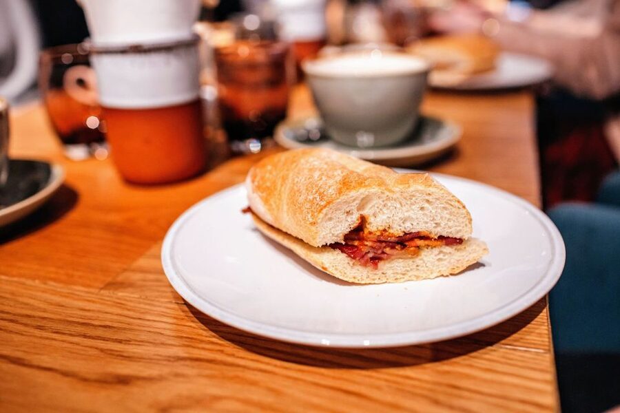 London: Borough Market Food Tour with Local Guide - Aux Merveilleux de Fred for a French meringue-style dessert stop