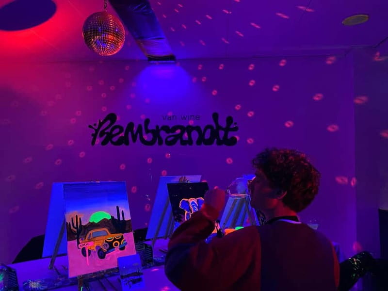London: Bottomless Sip & Paint in the Dark - Two hours of neon: how the evening flows
