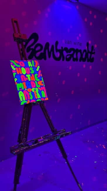 London: Bottomless Sip & Paint in the Dark - Is it worth it? My honest take on booking