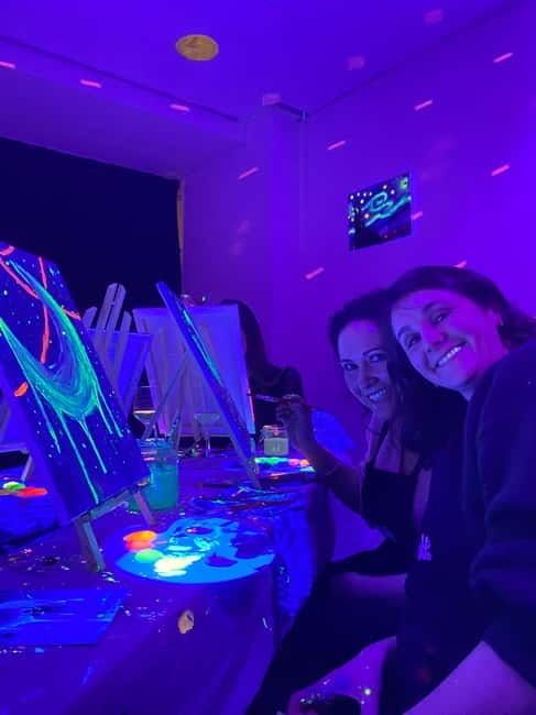 London: Bottomless Sip & Paint in the Dark - Price and what you actually get for $47.99