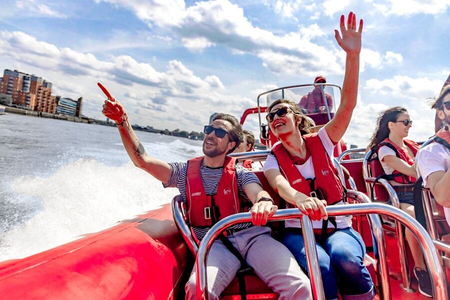 London: Break the Barrier Speed Boat Ride - The 45-minute route: London icons plus speedboat manoeuvres