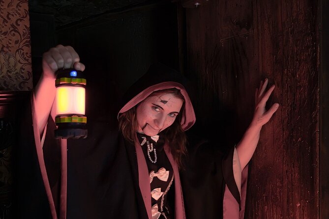 London Bridge Experience and Tombs - Guardian Angel for Families: Zombies Kept at Bay