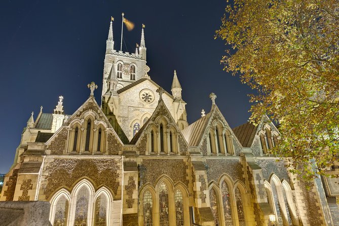 London Bridge Ghost Walking Tour - What this tour is really about on a night like this