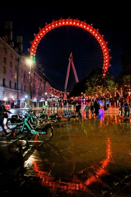 London Bridges Night Time Light Private Tour - How a private vehicle and guide change the experience