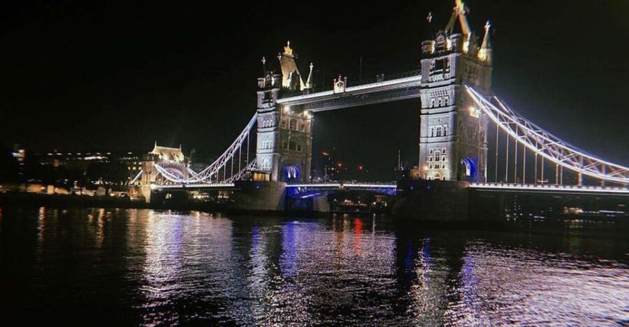 London Bridges Night Time Light Private Tour - What you get, and what you do not