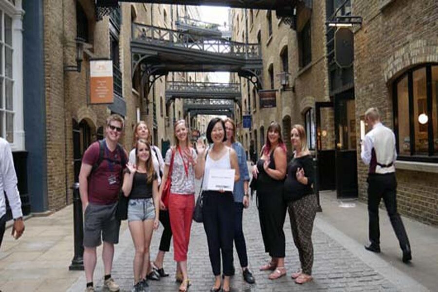 London: Bridget Jones 2–Hour Walking Tour - What the guides bring, from Fiona to Catherine