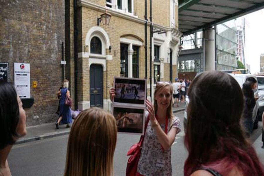 London: Bridget Jones 2–Hour Walking Tour - Darcy’s diary location, where the story lands in real streets