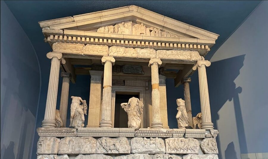 London: British Museum Audio Tour & Priority Entrance Ticket - Greek and Roman Galleries: Parthenon Sculptures, Discobolus, and Big-Name Myth Meets History
