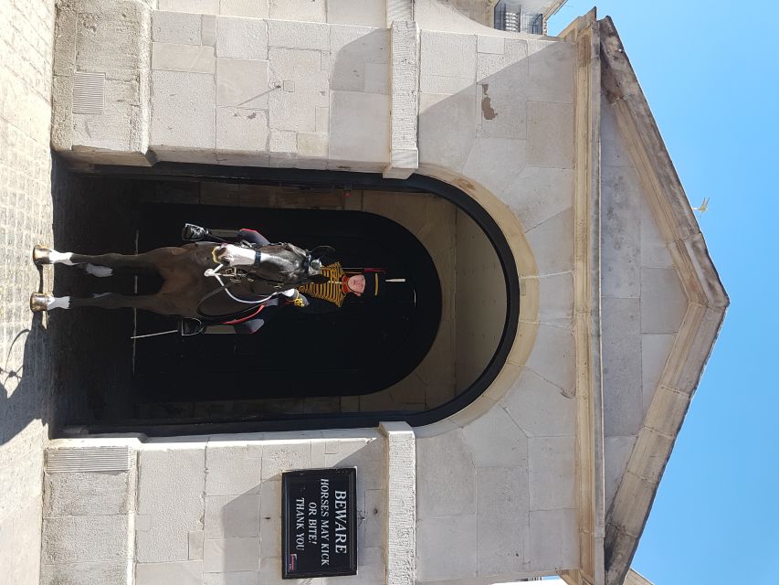 London: British Royalty Walking Tour - Strolling the Royal Mall: Clarence House and St James Palace