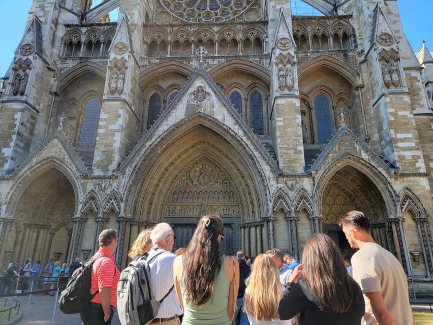 London: Buckingham, Big Ben & Westminster Abbey Tour - Westminster Abbey skip-the-line: Why this part feels efficient