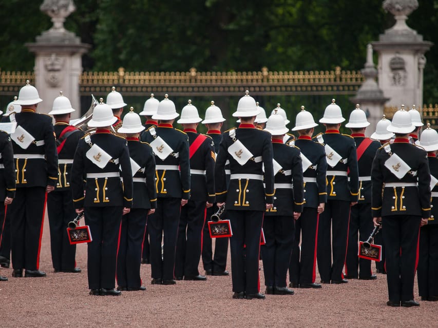 London: Buckingham Palace and Changing of the Guards Tour - How the price makes sense, and when it might not