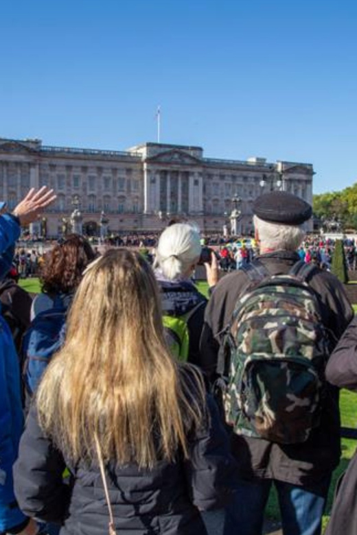 London: Buckingham Palace and Royal London Walking Tour - St James’s Palace and the Royal Rhythm of Central London