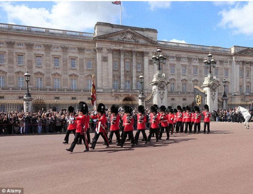 London: Buckingham Palace & Big Ben & Abbey Private Tour - Starting at The Ritz, using Green Park as your anchor