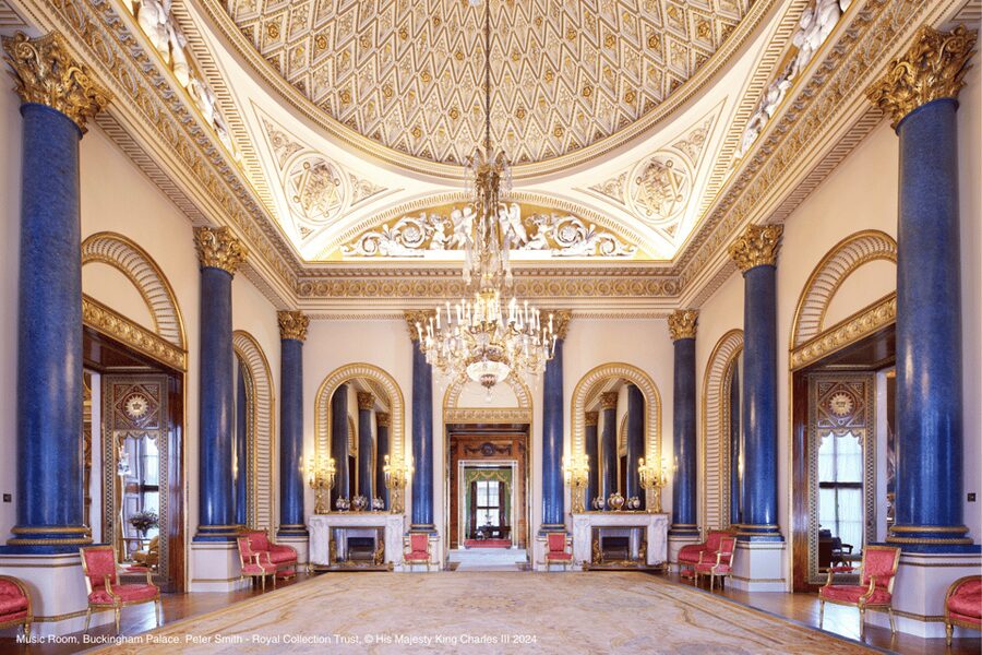 London: Buckingham Palace State Rooms & Royal Walking Tour - St James’s Park and Wellington Barracks, where duty shows up