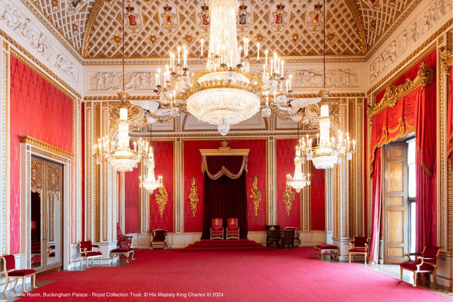 London: Buckingham Palace State Rooms & Royal Walking Tour - Clarence House and St James’s Palace, royal power before Buckingham