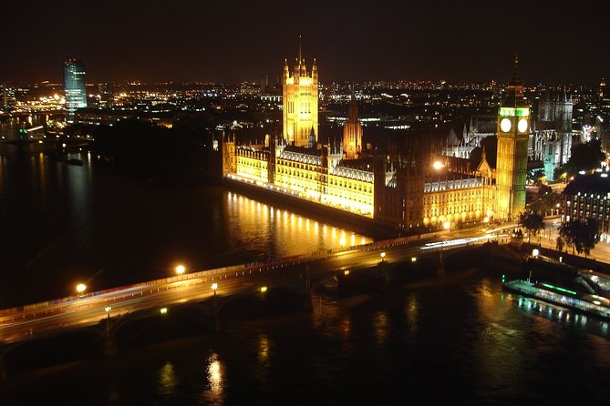 London by Night Bus Tour with Christmas Lights and Live Guide - Piccadilly Circus to Regent Street: when the lights turn theatrical